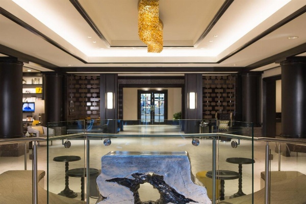 Renaissance by Marriott Baltimore Harborplace Hotel image 2
