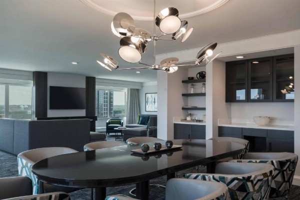 Renaissance by Marriott Baltimore Harborplace Hotel image 23